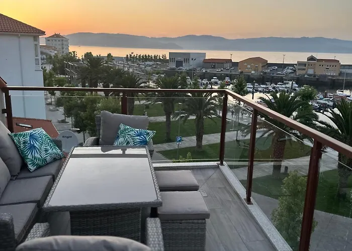 Atico Mirando O Mar Daire Porto do Son